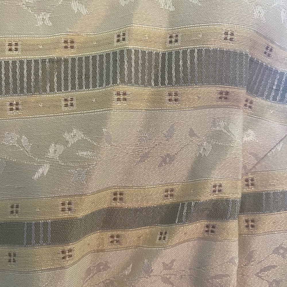 Wrapper Gold And Cream Patterned Top - image 3